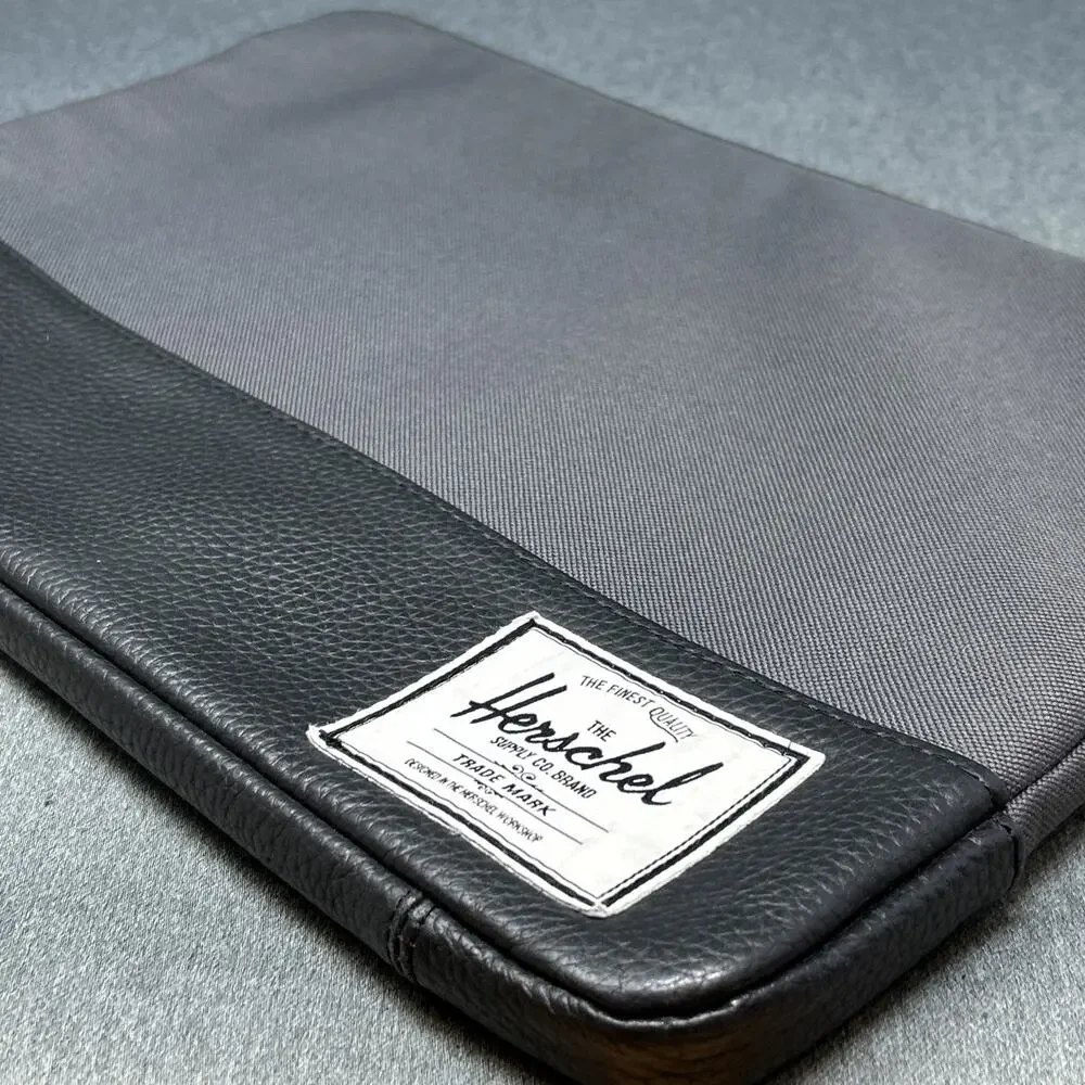 Herschel Supply Company Laptop Sleeve Bag Gray & Black Faux Leather 15